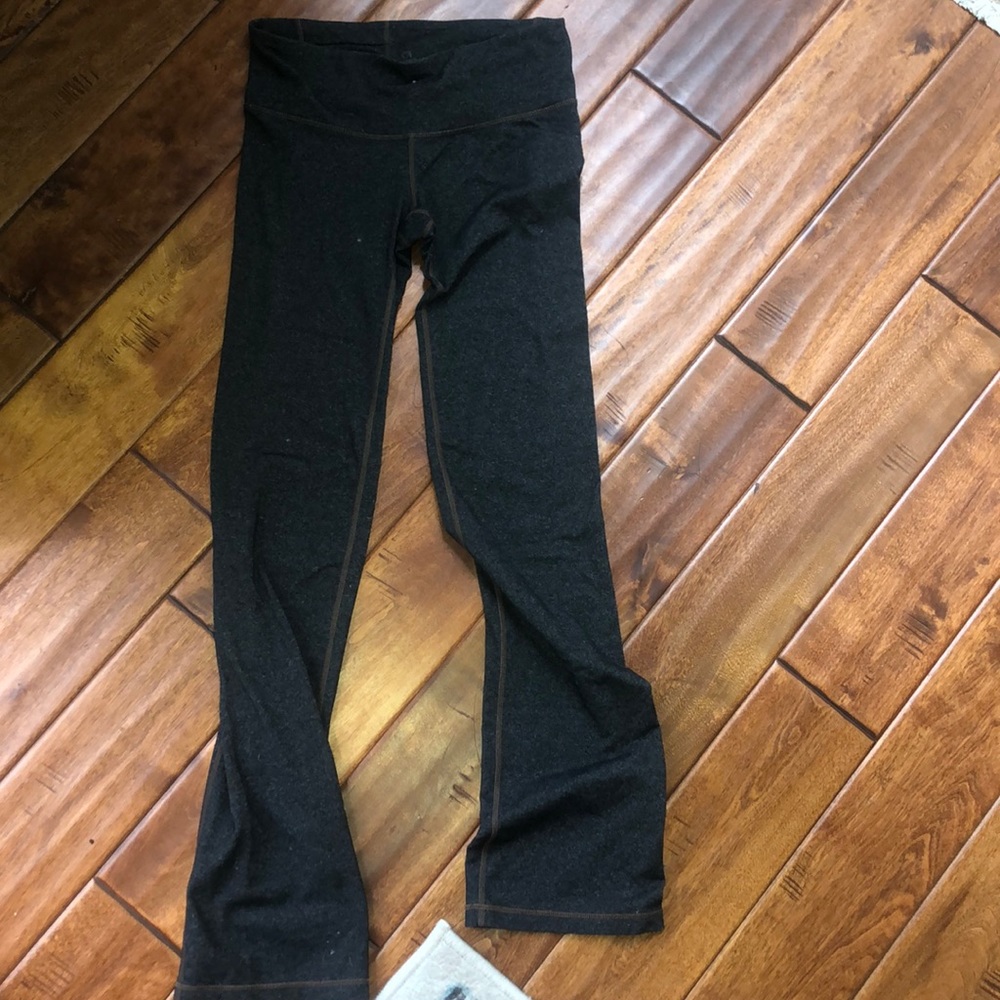 Gap fit flare leggings